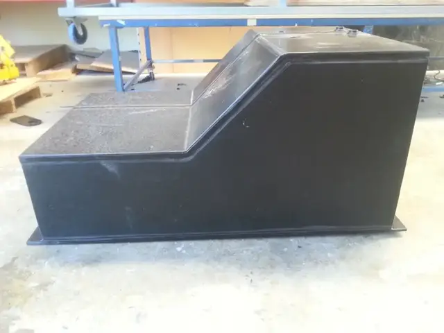 Welded PP sump tank — profile view