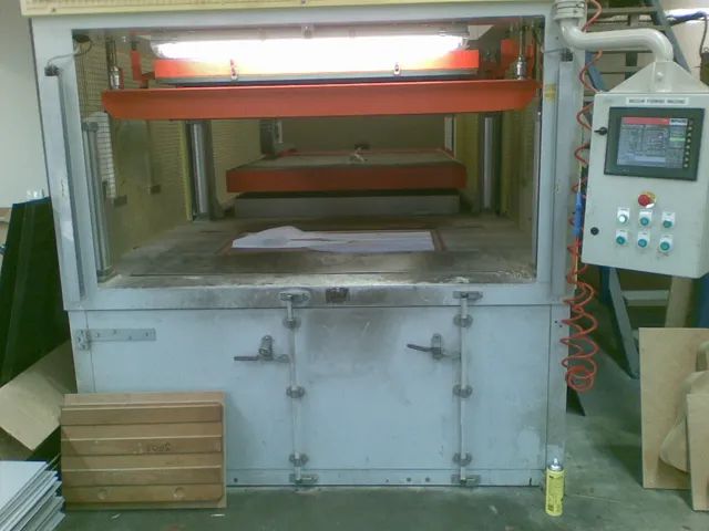 Vacuum forming machine bed — production setup