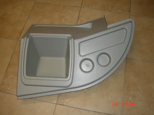 Vacuum formed console insert with cup holders